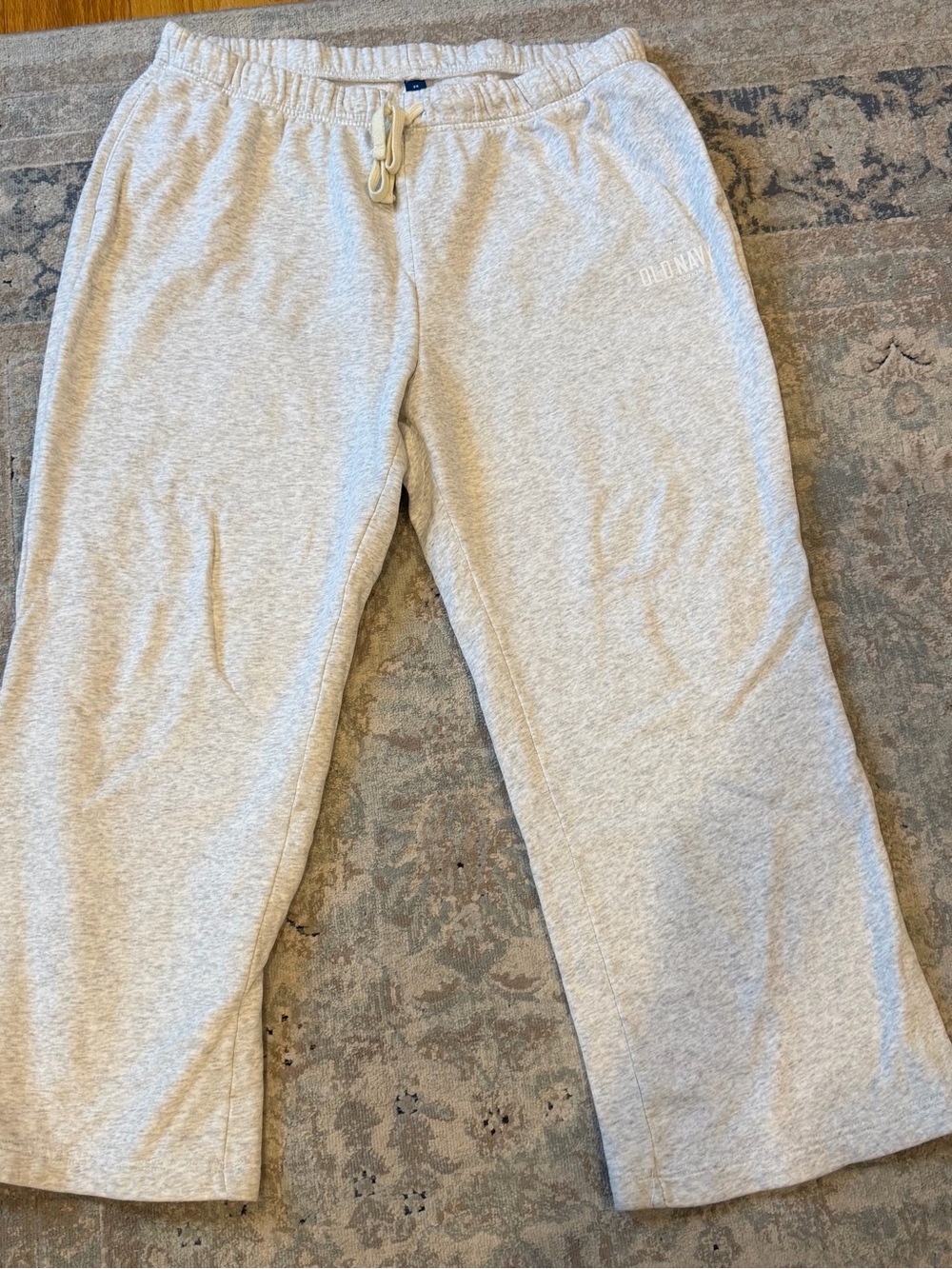 Old Navy 2x womens Light Heather Gray Sweatpants with Drawstring NWOT worn once!